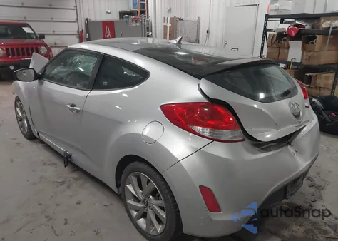 2016 Hyundai Veloster z USA, uszkodzony, nr VIN KMHTC6AD9GU263272